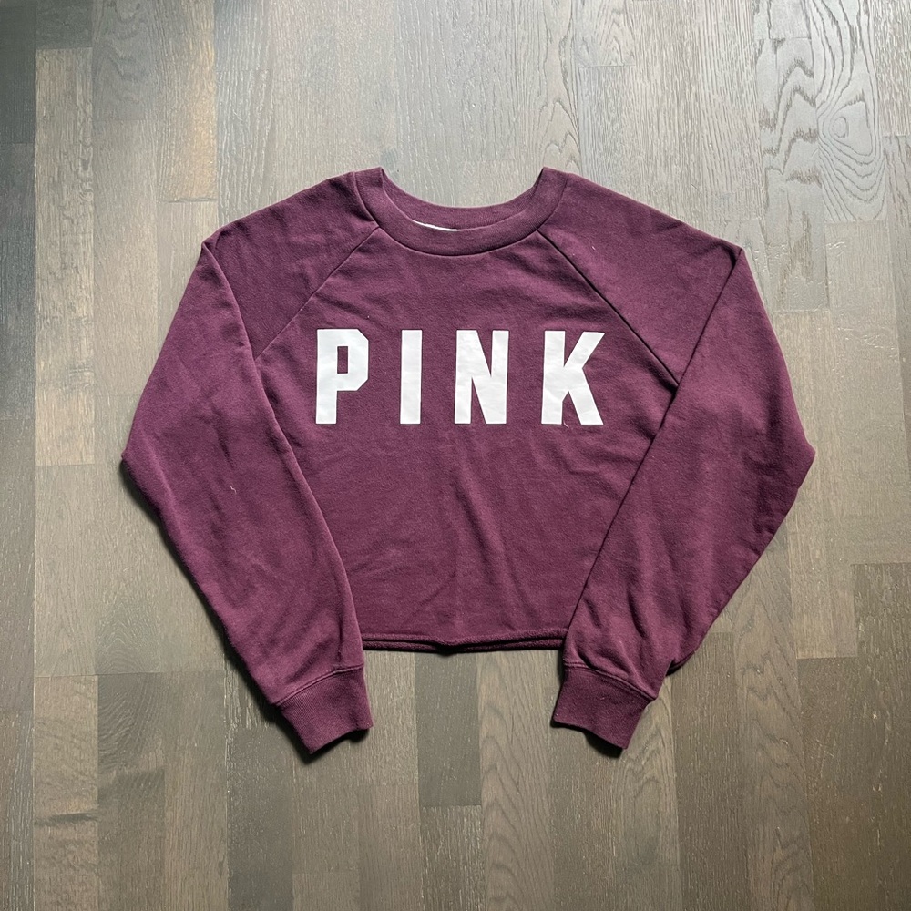 Victoria's Secret PINK maroon graphic cropped longsleeve sweatshirt crewneck